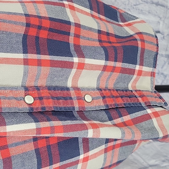 Levi's Red and Blue Plaid Casual Button Down Shirt Medium - Picture 5 of 11